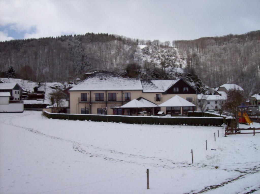 Hotel Dreilaenderblick Ouren Extérieur photo
